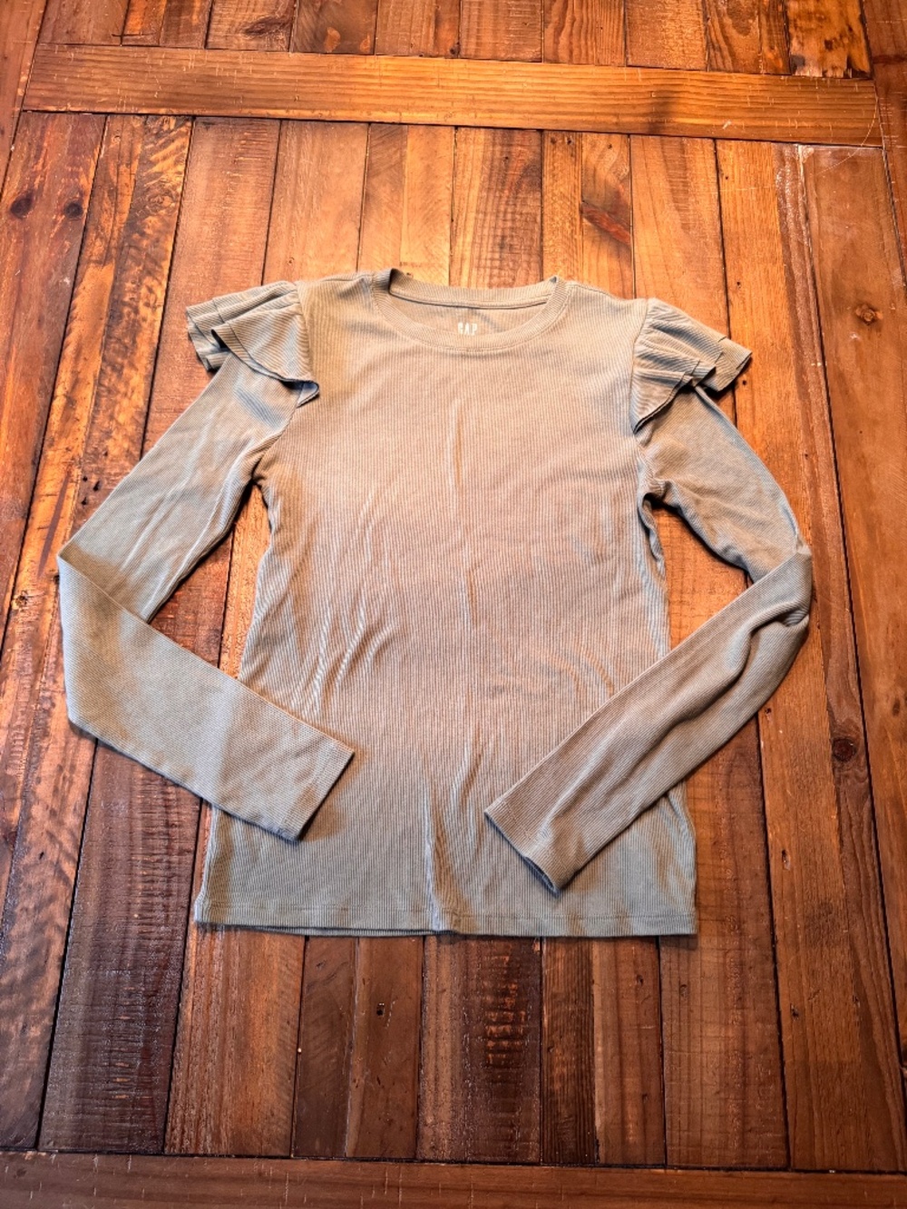 Gap Ribbed Ruffle Long-Sleeve Top. Size Medium. Mesclun Green